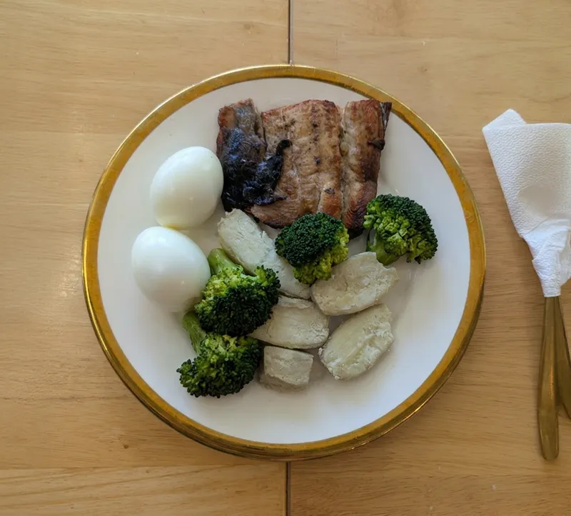 Athlete meal prep with broccoli — macro-tracked meal plan by Fit24 Dumaguete.